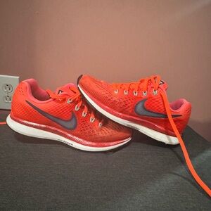 Nike Coral Pink Athletic Shoes